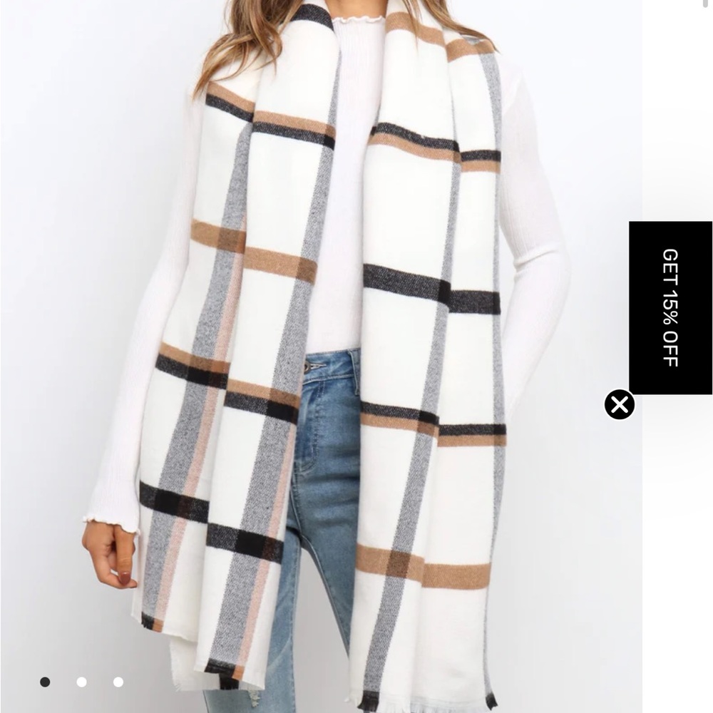 Camel black blanket scarf